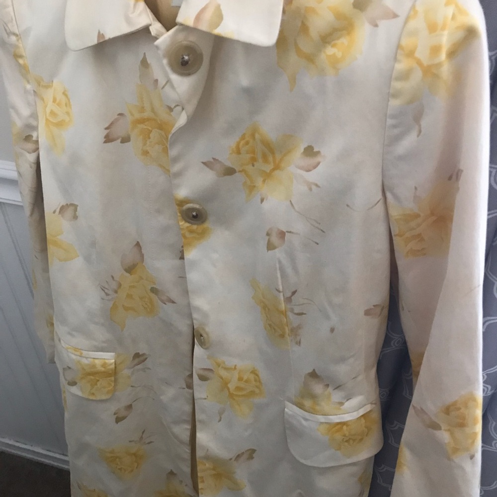 Cream/ yellow flowers banana republic coat